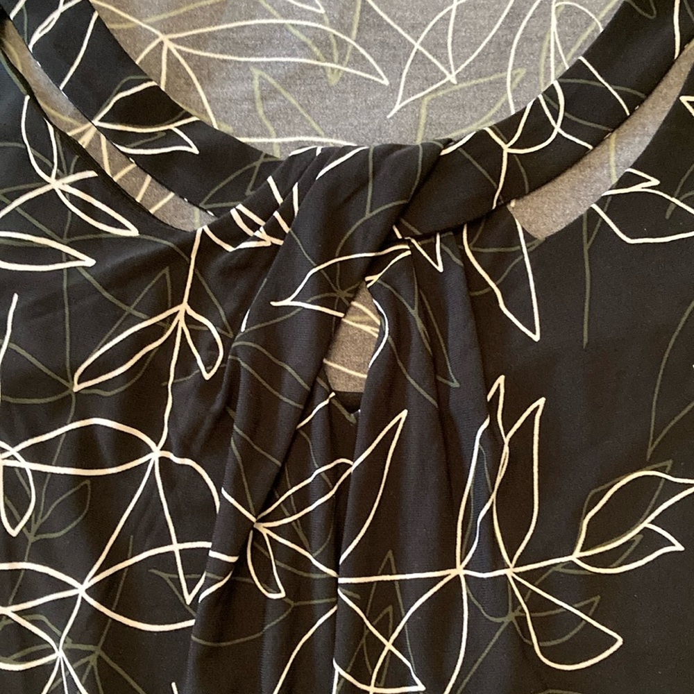 Roz & Ali; Women’s sleeveless black & white; size L; - Picture 3 of 6